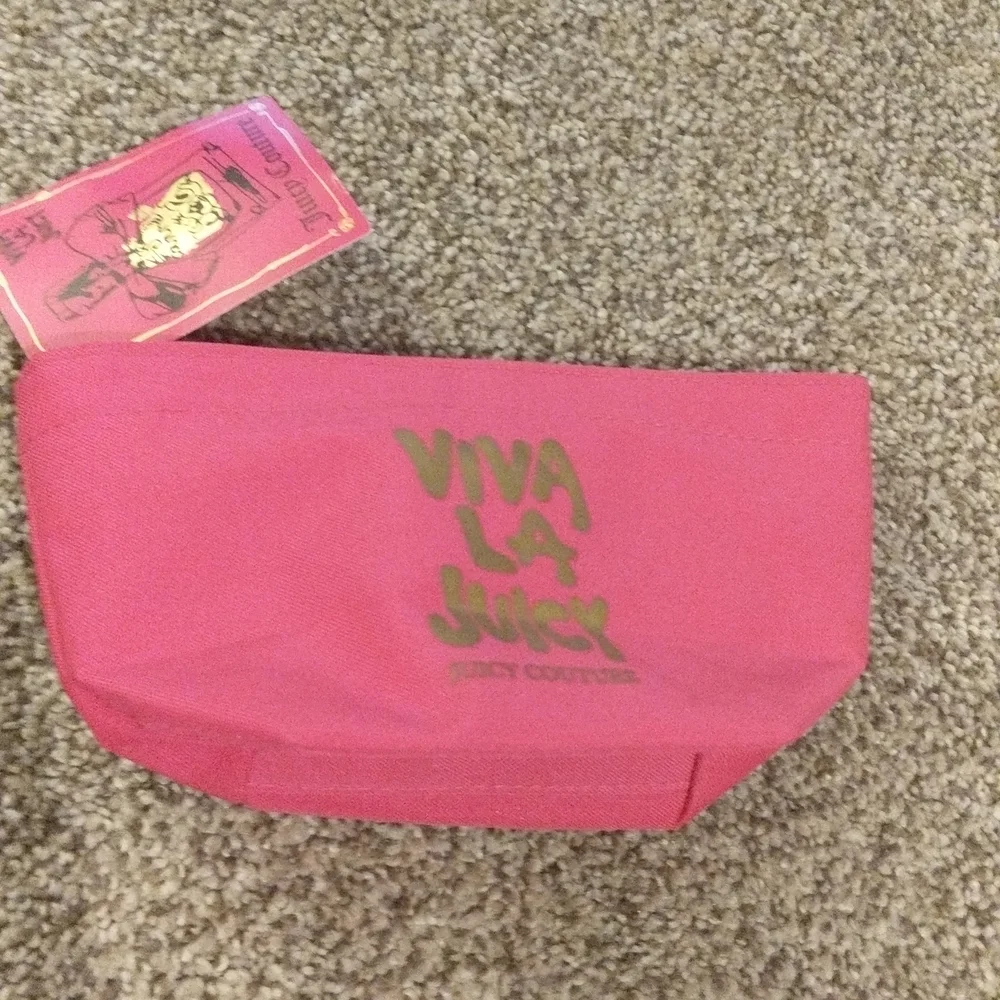 $2 w/bundle NWT Viva la juicy small cosmetic bag